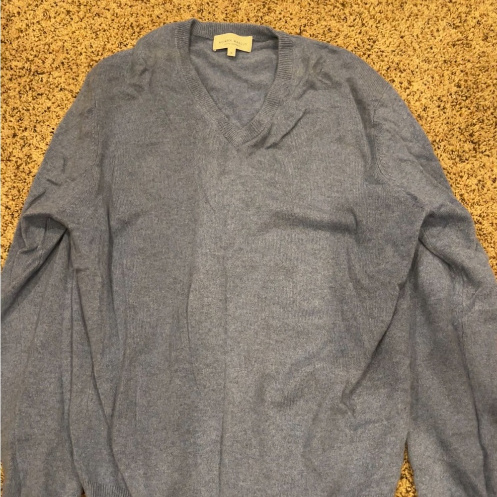 Neiman Marcus Grey Men’s Sweater Size Medium